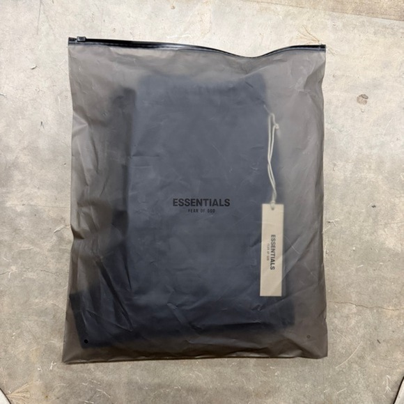 Fear of God Essentials SS22 'Stretch Limo' Relaxed Sweatpants Size M - Picture 8 of 8